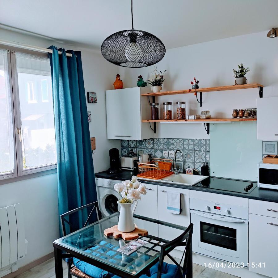 La Fleur D Honfleur Avec Son Parking Appartement Buitenkant foto