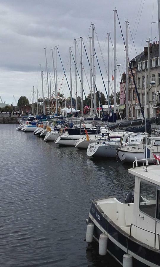 La Fleur D Honfleur Avec Son Parking Appartement Buitenkant foto